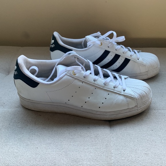 Adidas Stan Smith VS. Superstar Shell Toe Sneakers Size 5.5 - Picture 5 of 16